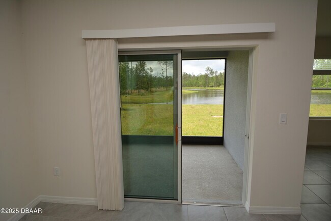 Building Photo - 285 Sunset Point Dr