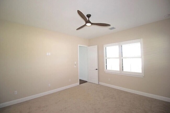 Building Photo - Coastal Living in Marina del Palma?!