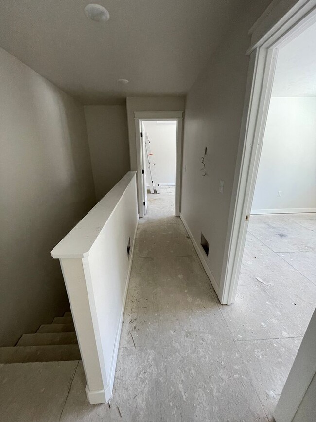 Building Photo - 7442 N Paw St