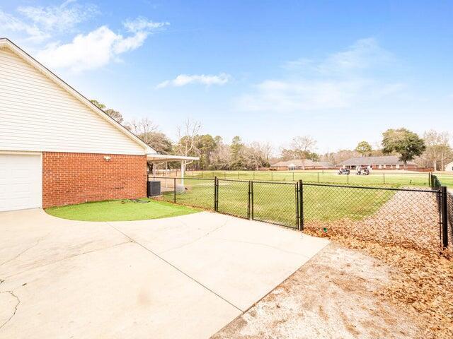 Building Photo - 655 Torrey Pines Dr