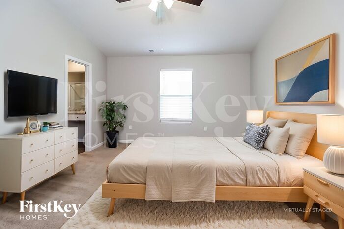 Building Photo - 712 Hawley St