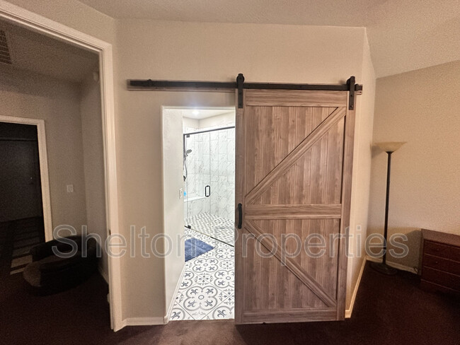 Building Photo - 30311 W Whitton Ave