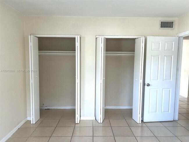 Building Photo - 7701 SW 88th St