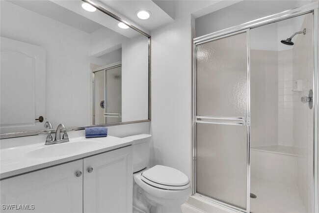 Building Photo - 2000 Royal Marco Way