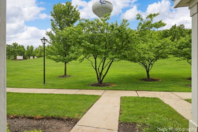 Building Photo - 2313 Silverstone Dr