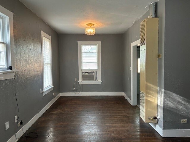 Building Photo - 1615 Kenley St