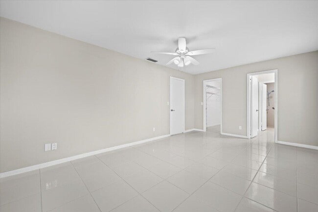 Building Photo - 11888 Suellen Cir