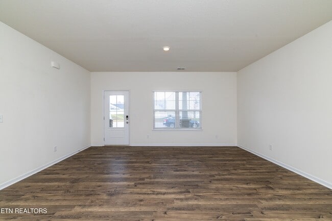 Building Photo - 4714 Willow Bluff Cir