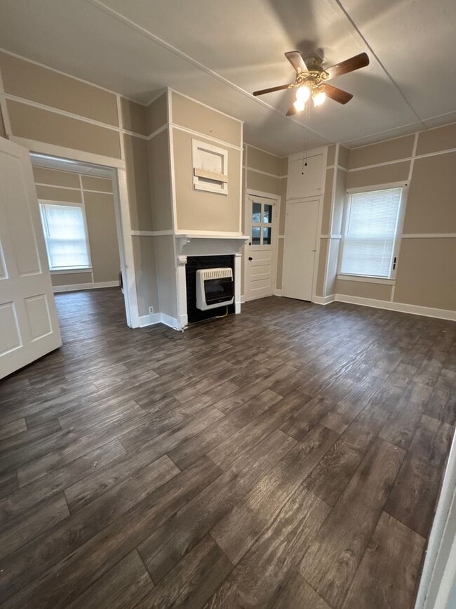 Building Photo - Cozy and Newly Renovated Home