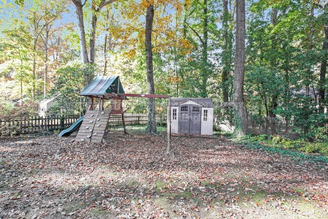 Building Photo - 916 Tanglewood Dr