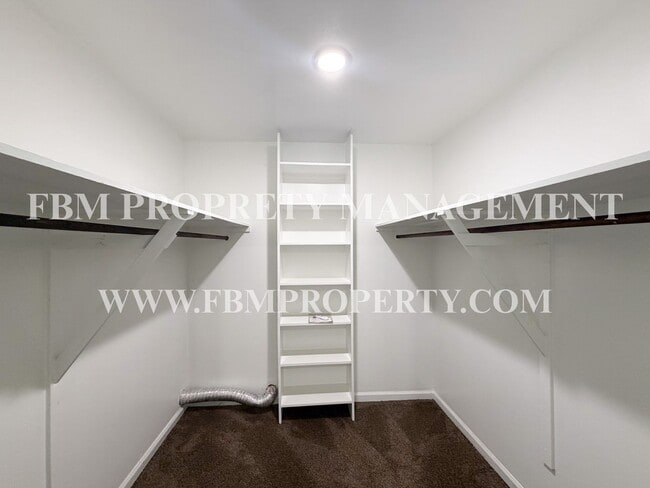 Building Photo - 509 Lake Park Ave