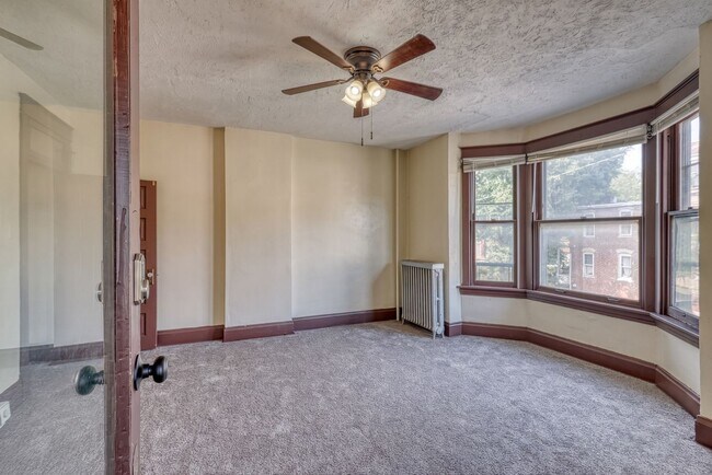 Building Photo - 2318 N 5th St