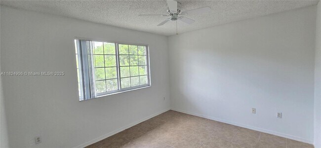 Building Photo - 4149 N Haverhill Rd