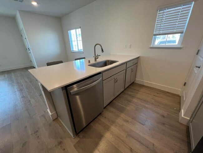 Building Photo - 4244 Fawnridge Pl