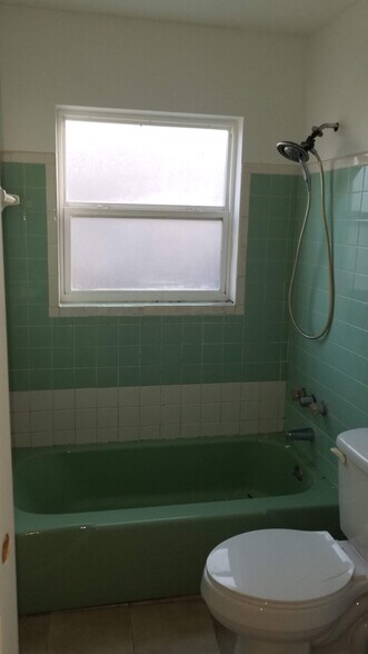 Building Photo - 443 Granada Blvd