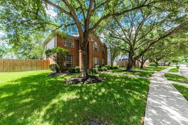 Building Photo - 2608 Leroy St