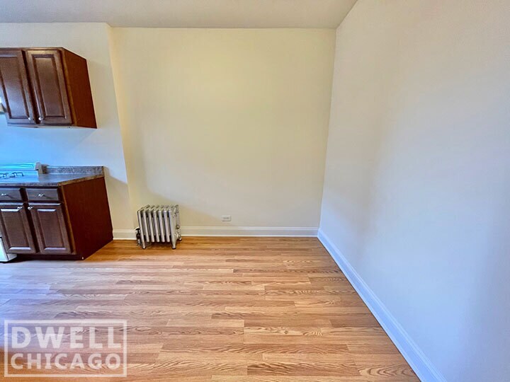 Building Photo - 2606 N Kimball Ave