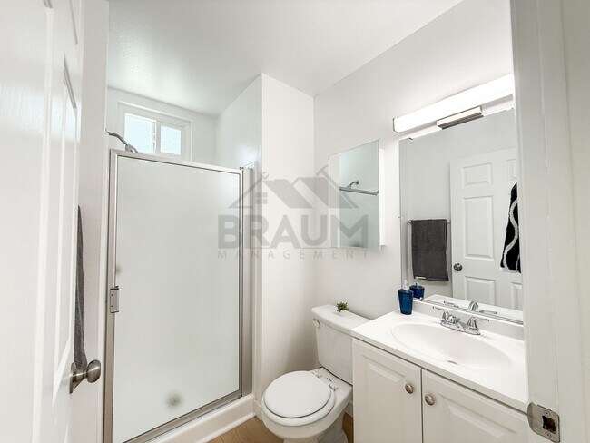 Building Photo - 14257 Friar St