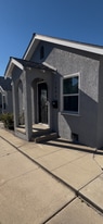 Building Photo - 1055 W 7th St