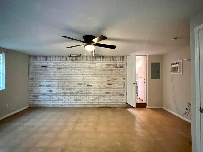 Building Photo - 289 Deer Slayer Dr