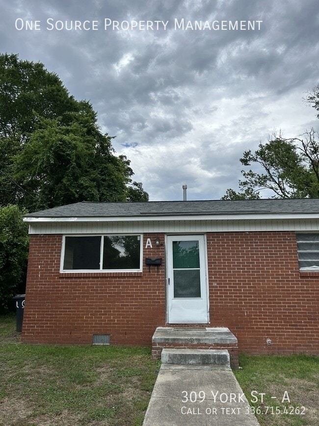 Building Photo - 309 York St