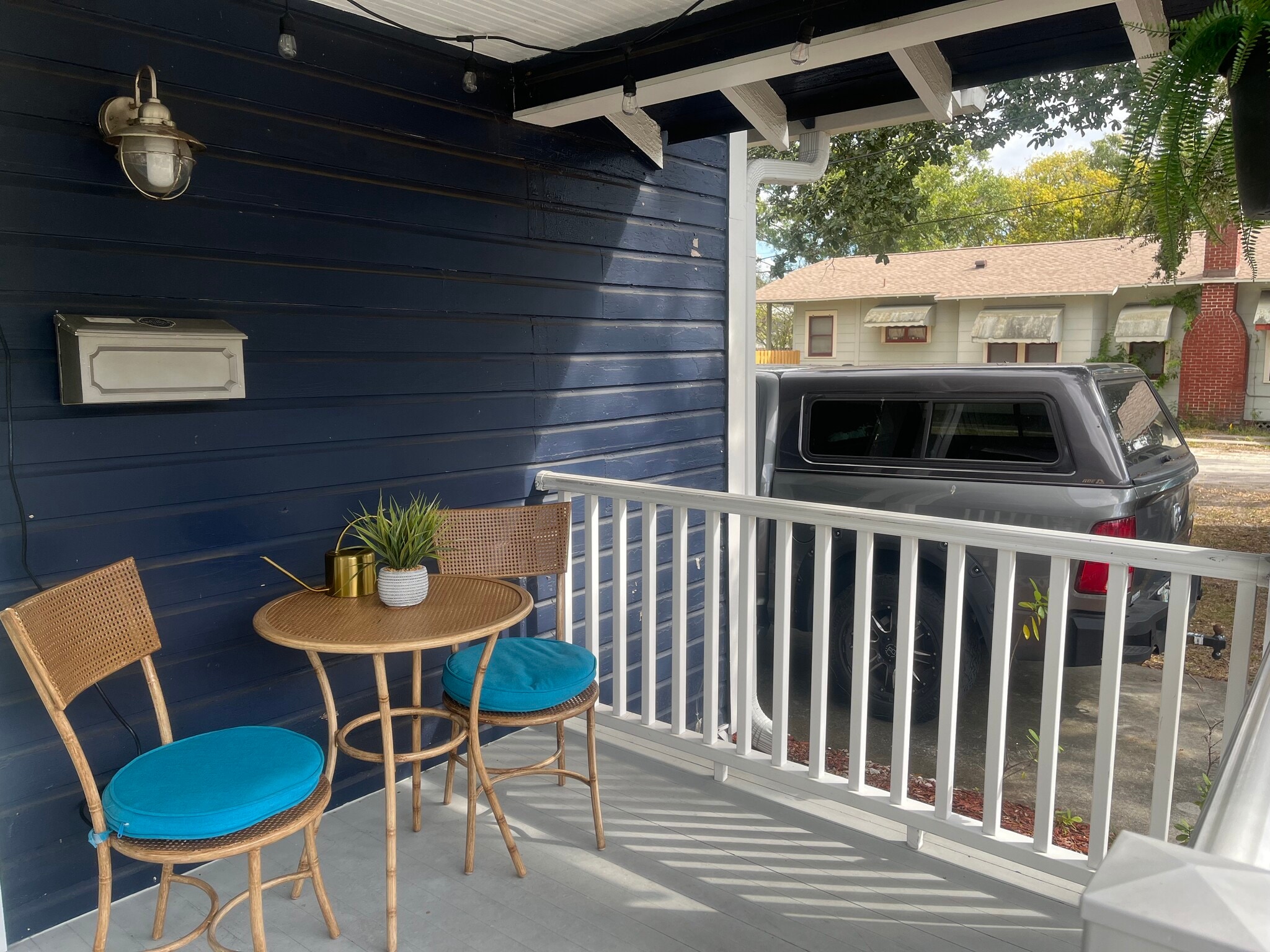 Building Photo - 402 E North St