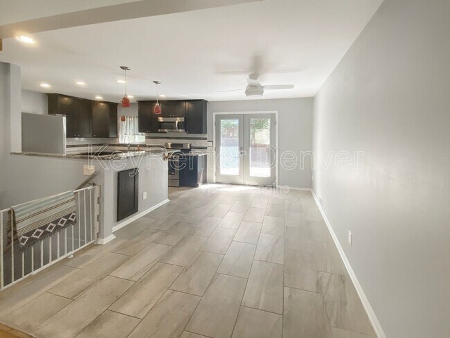 Building Photo - 6319 Iris Way