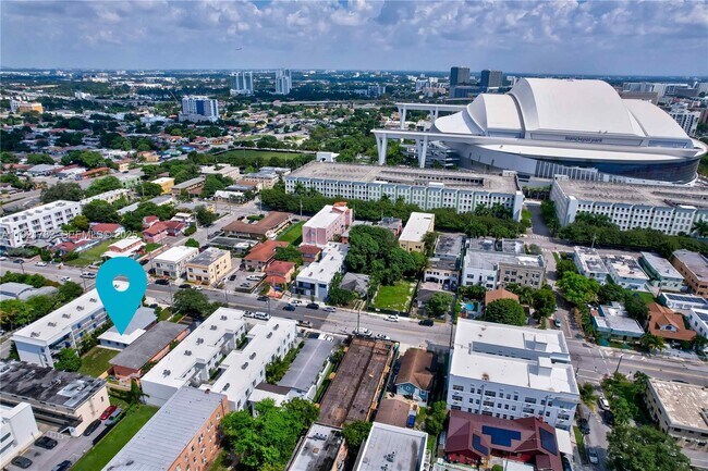 Building Photo - 1572 NW 2nd St