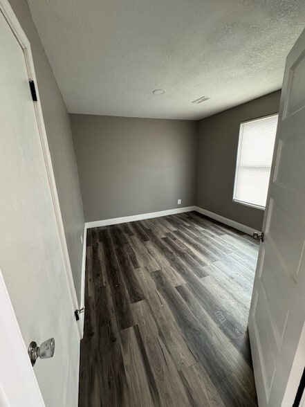 Building Photo - 2620 Fees S