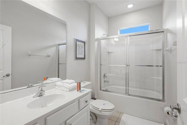 Building Photo - 2689 Calistoga Ave