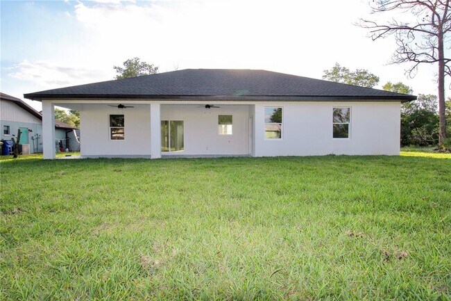Building Photo - 4000 Garienda Ave