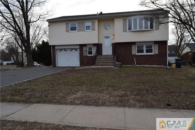 Building Photo - 5098 Scott St