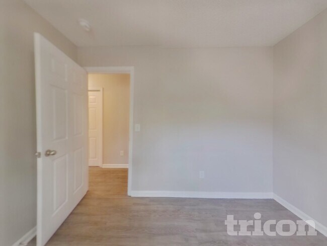 Building Photo - 3543 Arvin Dr