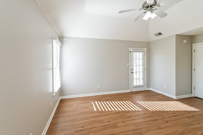 Building Photo - 6480 Cheyenne Dr