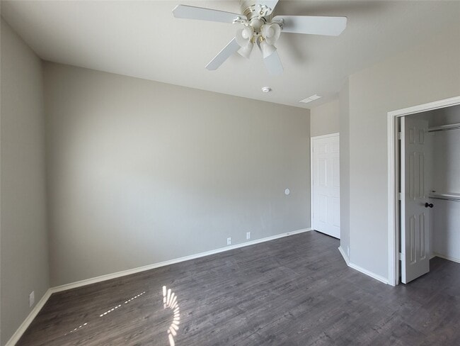 Building Photo - 2752 Stallion Dr