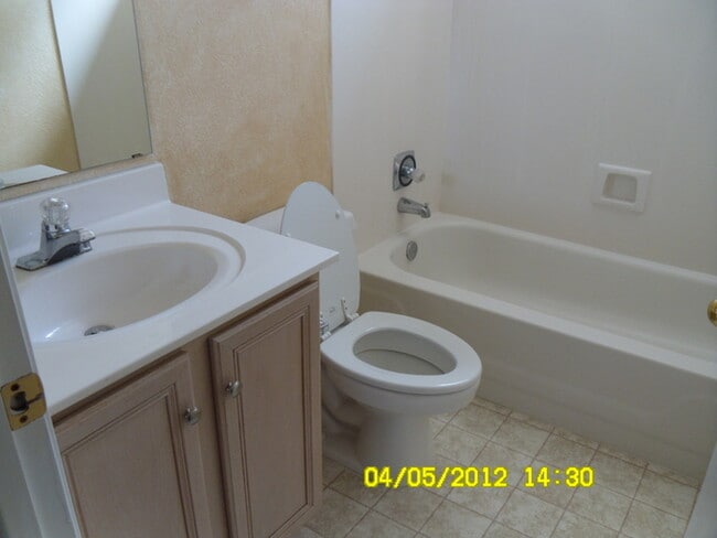 Building Photo - 3 Bed 2 Bath in Most Desired Ahwatukee