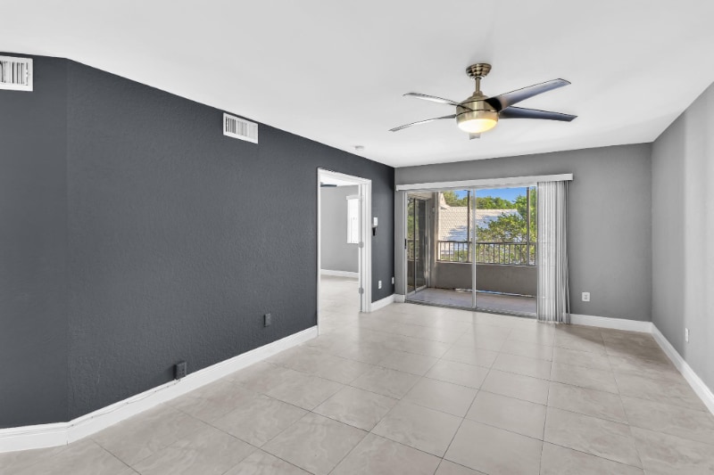 Building Photo - 2881 N Oakland Forest Dr