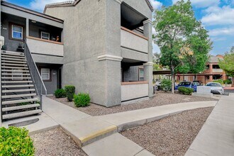 Building Photo - Chic & Convenient: Your Ground-Level Condo Retreat in Silverado Ranch
