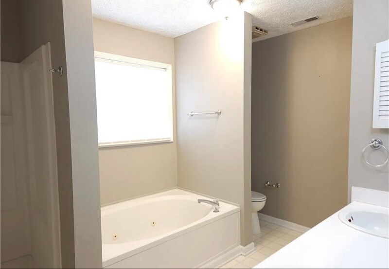 Building Photo - 201 Waterdown Dr