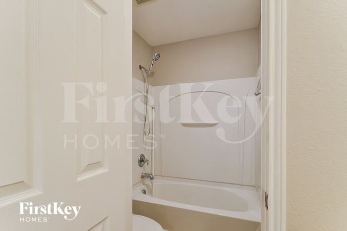 Building Photo - 8828 Yosemite Trail