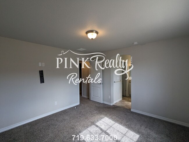 Building Photo - 19 N Raven Mine Dr