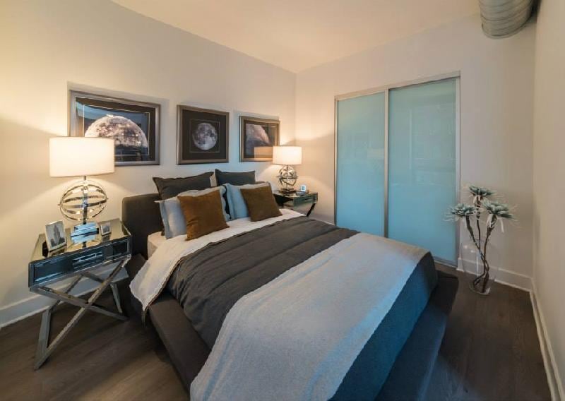 Building Photo - 70 E Lake St