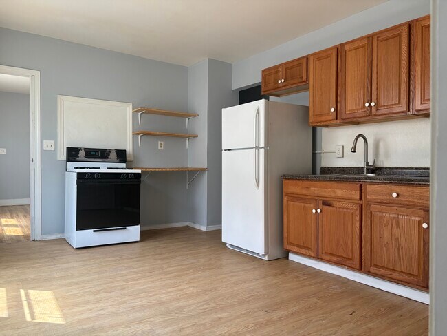 Building Photo - 47-49 Irion Street, Waterbury CT 06704