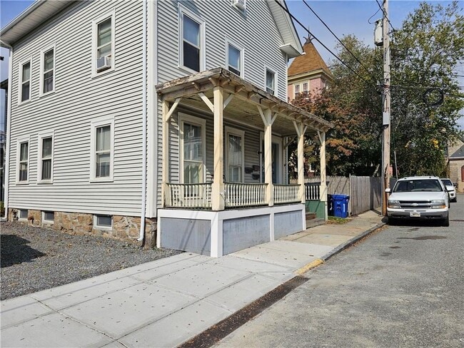 Primary Photo - 12 Tyler St