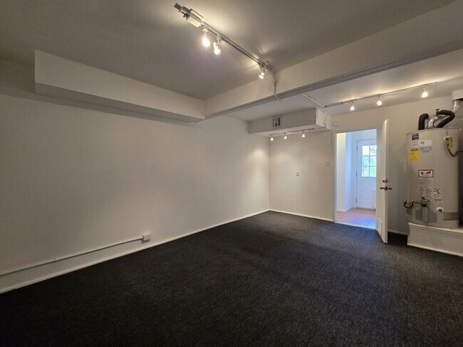 Building Photo - 2582 Camino San Patricio