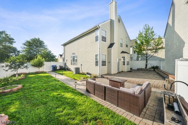 Building Photo - 41 Tall Oaks Ct