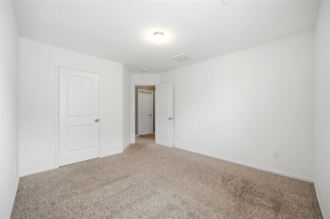 Building Photo - 10322 Urban Oak Trl