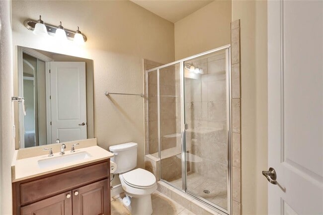 Building Photo - 15012 Iveans Way