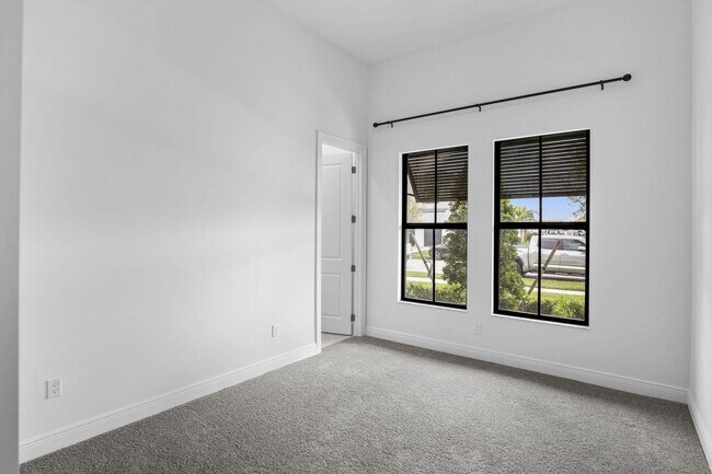 Building Photo - 13378 Artisan Cir