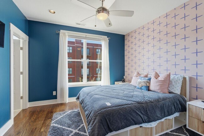 Building Photo - Wedgewood Houston Townhome